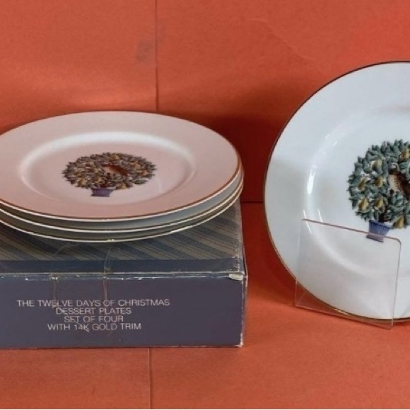 Avon 12 Days of Christmas Patridge In A Pear Tree 14Kt Gold Trim Plates set of 4 - Picture 4 of 6